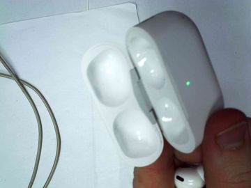 Б/в Навушники Apple airpods pro 2nd generation with magsafe charging case usb-c 01-200851584