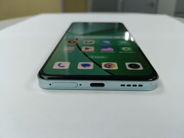 Б/в Мобільний телефон Realme 12+ 5g 8/256gb 01-200817181