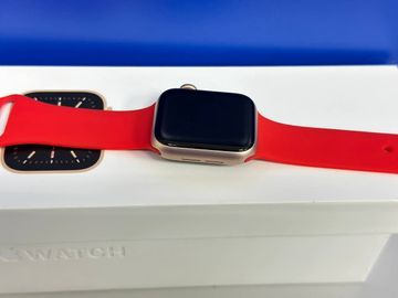 Б/в Смарт-годинник Apple watch series 6 gps aluminium case 40mm 01-200898272