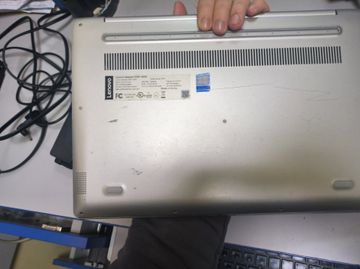 Lenovo 15/core i7 8550u ddr3/8gb ddr3/hdd *відсутній/ssd 240 gb/*інтегрована