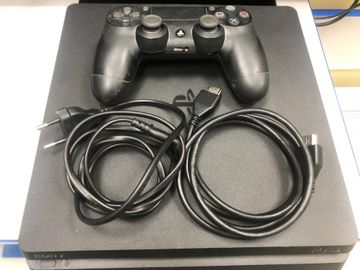 Sony ps 4 slim 1tb / 2 геймпади