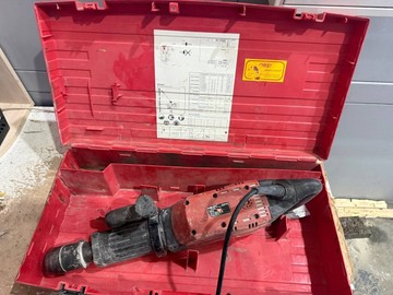 Б/у Отбойный молоток Hilti te 905-avr 01-200937199