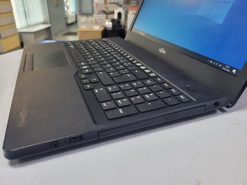 Б/в Ноутбук Fujitsu 15/core i5 7200u ddr3/4gb ddr3/hdd *відсутній/ssd 120 gb/*інтегрована 01-200953542