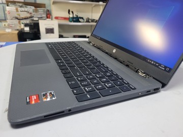 Б/в Ноутбук Hp 15/ryzen 3 3250u ddr4/4gb ddr4/ssd 256 gb/*інтегрована 01-200972894
