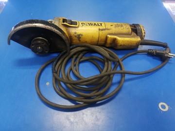 Б/у Угловая шлифмашина Dewalt dwe4217 01-200976665