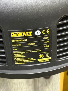 Б/у Пылесос Dewalt dxv30sapta 01-201021216