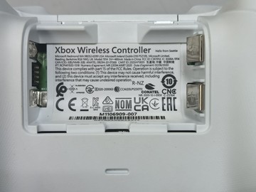 Б/в Ігровий джойстик Microsoft xbox wireless controller 1708 01-201032122