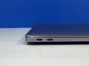 Б/в Ноутбук Apple macbook air /13.3"/ core i5 1.6ghz/ram 16gb /ssd 256gb/ intel uhd grafics 617 01-201074821