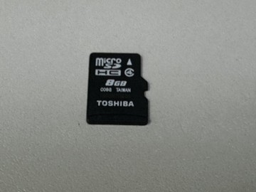 Б/в Карта пам`яті Toshiba 8 gb microsd 01-201096800