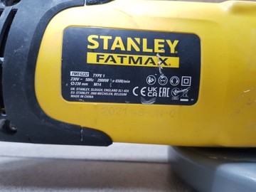 Б/в Кутова шліфмашина Stanley fmeg232 01-201102087