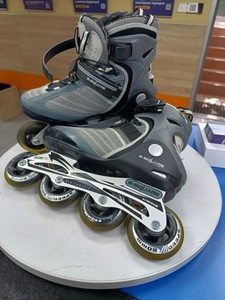 B-Square skating