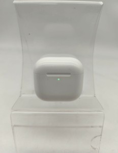Б/в Навушники Apple airpods 4 with active noise cancellation 01-201160366