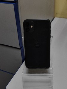 Б/в Мобільний телефон Apple iphone 11 64gb 01-201171976