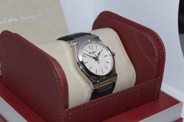 01-18863595: Salvatore Ferragamo sfyf 00121