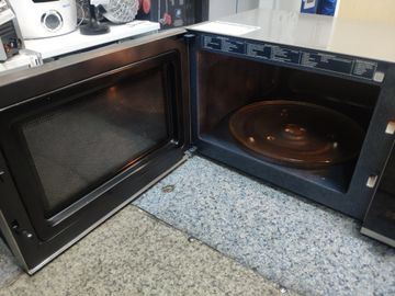 01-200756846: Samsung ms23f302tas