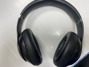 01-200756721: Beats By Dr. Dre studio pro