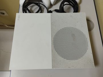 01-200769594: Microsoft xbox one x 500gb