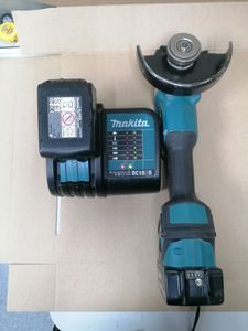 01-200772828: Makita dga513rtj