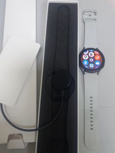 01-200777376: Samsung galaxy watch4 44mm