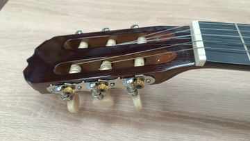 01-200781811: Hohner hc 06