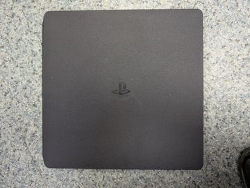 01-200784447: Sony playstation 4 slim 1tb