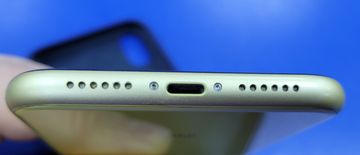 Б/у Мобильний телефон Apple iphone xr 128gb 01-200788950