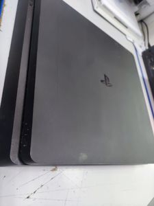 Б/у Игровая приставка Sony playstation 4 slim 500gb 01-200838211