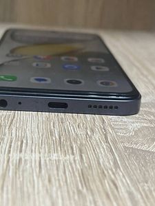 Б/в Мобільний телефон Tecno spark go 1 kl4 4/128gb 01-200841698