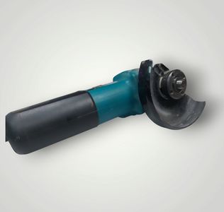 Б/у Угловая шлифмашина Makita 9558nb 01-200830799