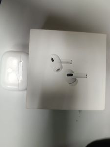 Б/в Навушники Apple airpods pro 2nd generation with magsafe charging case usb-c 01-200880927