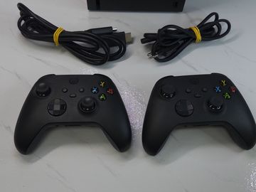 Б/в Ігрова приставка Microsoft xbox series x 1tb 01-200885203