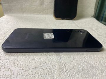 Б/в Мобільний телефон Samsung galaxy a24 sm-a245f 6/128gb 01-200896515