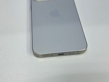 Б/в Мобільний телефон Apple iphone 15 pro max 256gb 01-200900728