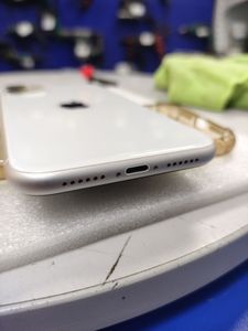 Б/в Мобільний телефон Apple iphone 11 128gb 01-200905615