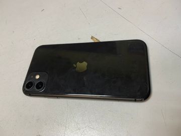 Б/в Мобільний телефон Apple iphone 11 64gb 01-200897575