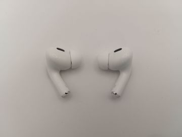 Б/у Наушники Apple airpods pro 2nd generation with magsafe charging case usb-c 01-200891016