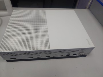 Б/у Игровая приставка Microsoft xbox one s 1tb 01-200925569