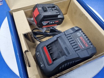 Bosch gal 1880 cv + gba 18v 5.0ah m-c