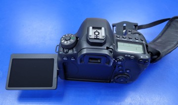 Б/в Фотоапарат Canon eos 6d mark ii body 01-200855945