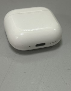Б/в Навушники Apple airpods 4 with active noise cancellation 01-200979388