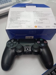 Б/в Геймпад Sony dualshock 4 v2 01-200983204