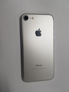 Б/в Мобільний телефон Apple iphone 7 128gb 01-201001365