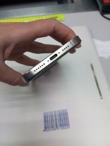 Б/в Мобільний телефон Apple iphone 16 pro max 256gb 01-201052440