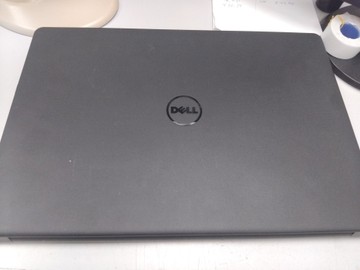 Б/в Ноутбук Dell 16/core i3 7020u ddr3/4gb ddr3/hdd 100 gb/ssd *відсутній/radeon 520 2gb 01-201081572