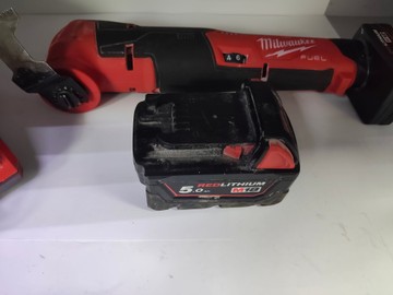 Б/в Багатофункціональний інструмент Milwaukee m12 fmt-422x 01-201082389