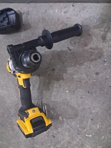 Б/в Шурупокрут Dewalt dcd996 1акб 2ah зп 01-201102954