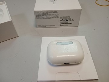 Б/в Навушники Apple airpods pro 2nd generation with magsafe charging case usb-c 01-201107816