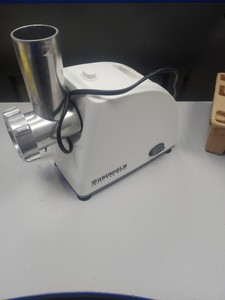 Б/в М`ясорубка Grunhelm amg140w 01-201110407