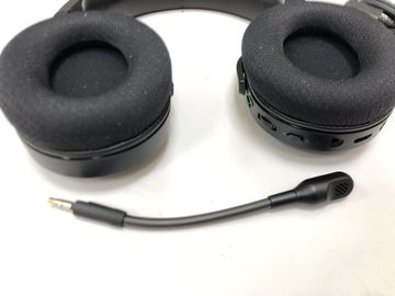 01-200509354: Razer barracuda x