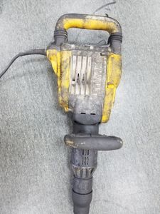 01-200509417: Dewalt d25902-qs